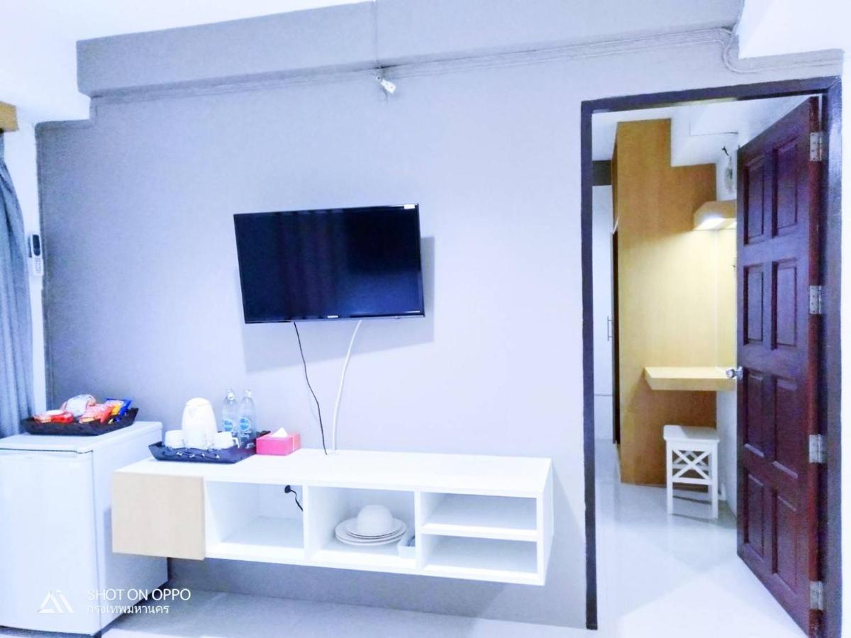 Beerapan Hotel Bangkok Extérieur photo