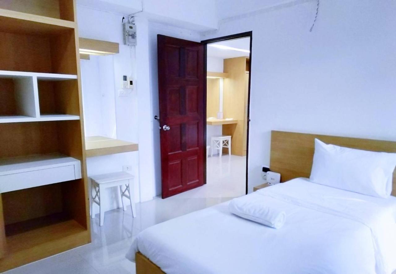 Beerapan Hotel Bangkok Extérieur photo