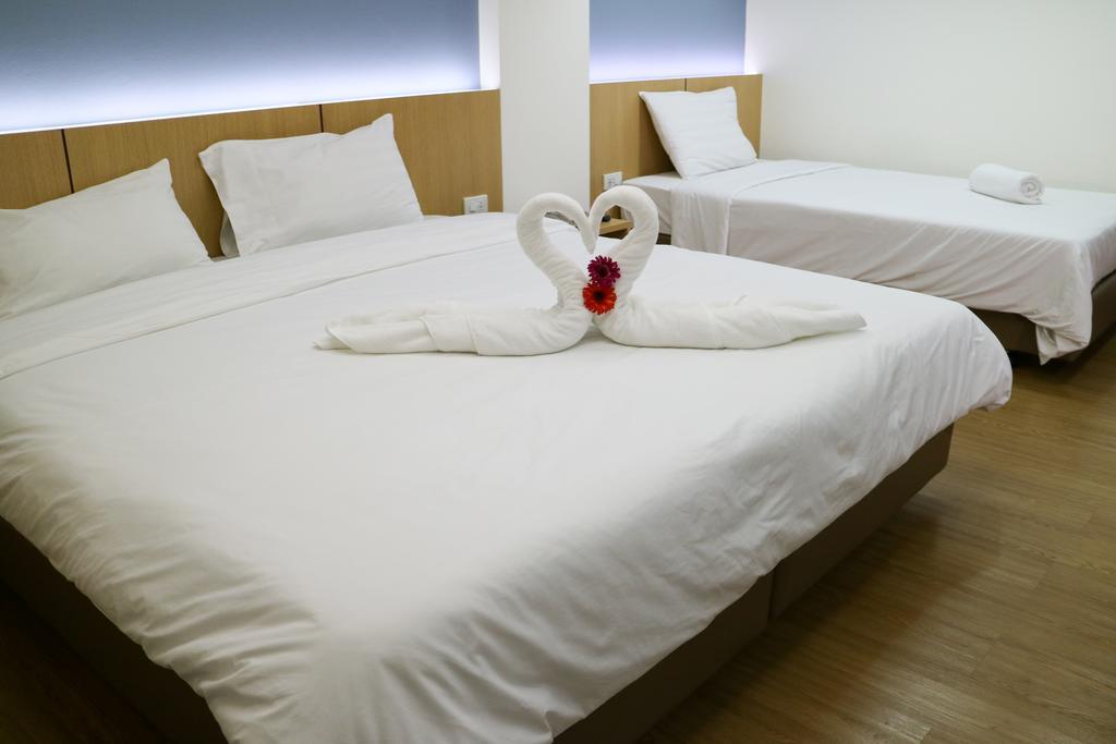 Beerapan Hotel Bangkok Extérieur photo