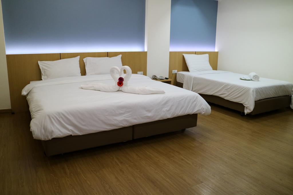 Beerapan Hotel Bangkok Extérieur photo